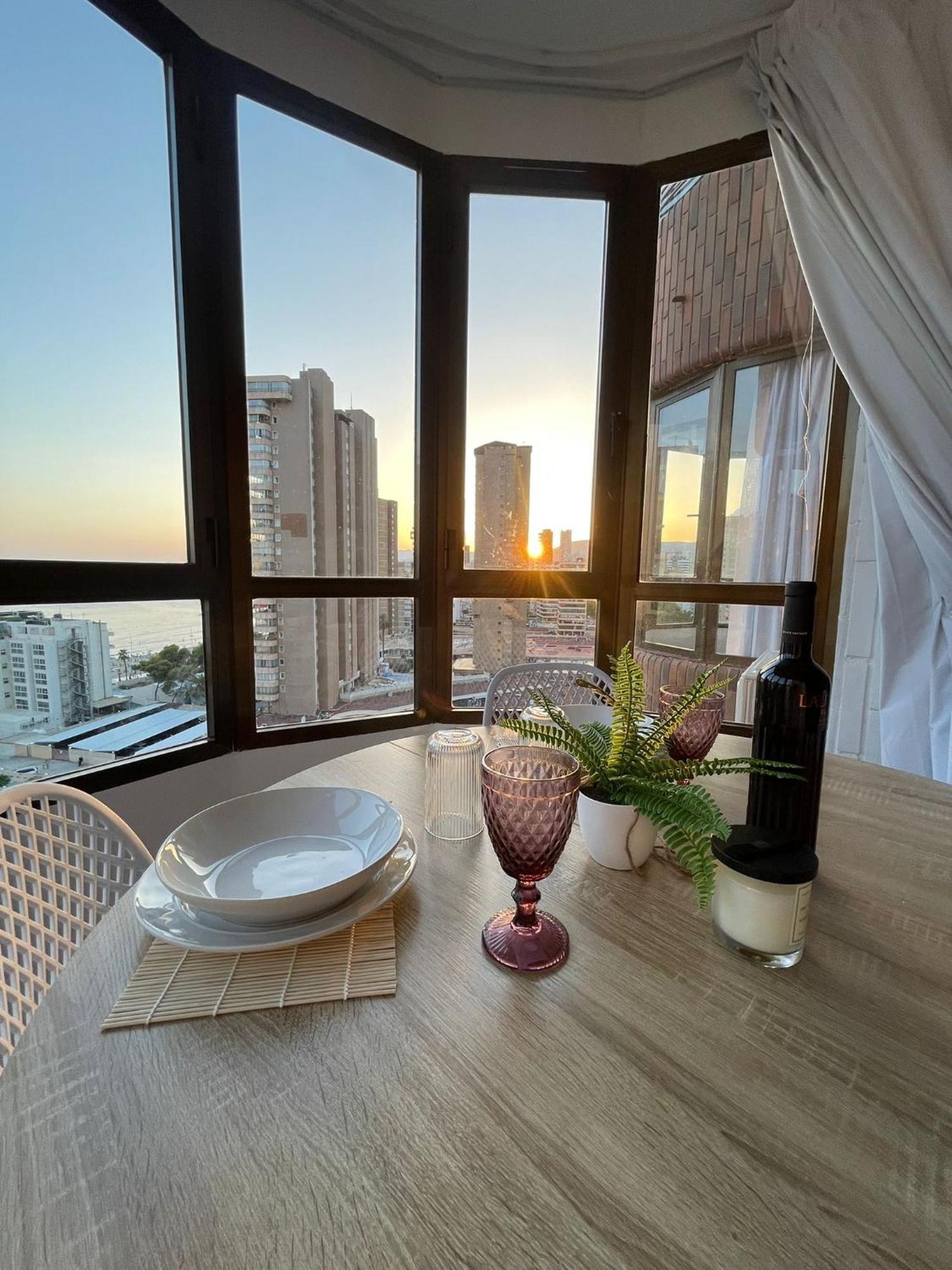 Suite Panoramic Benidorm Exteriör bild
