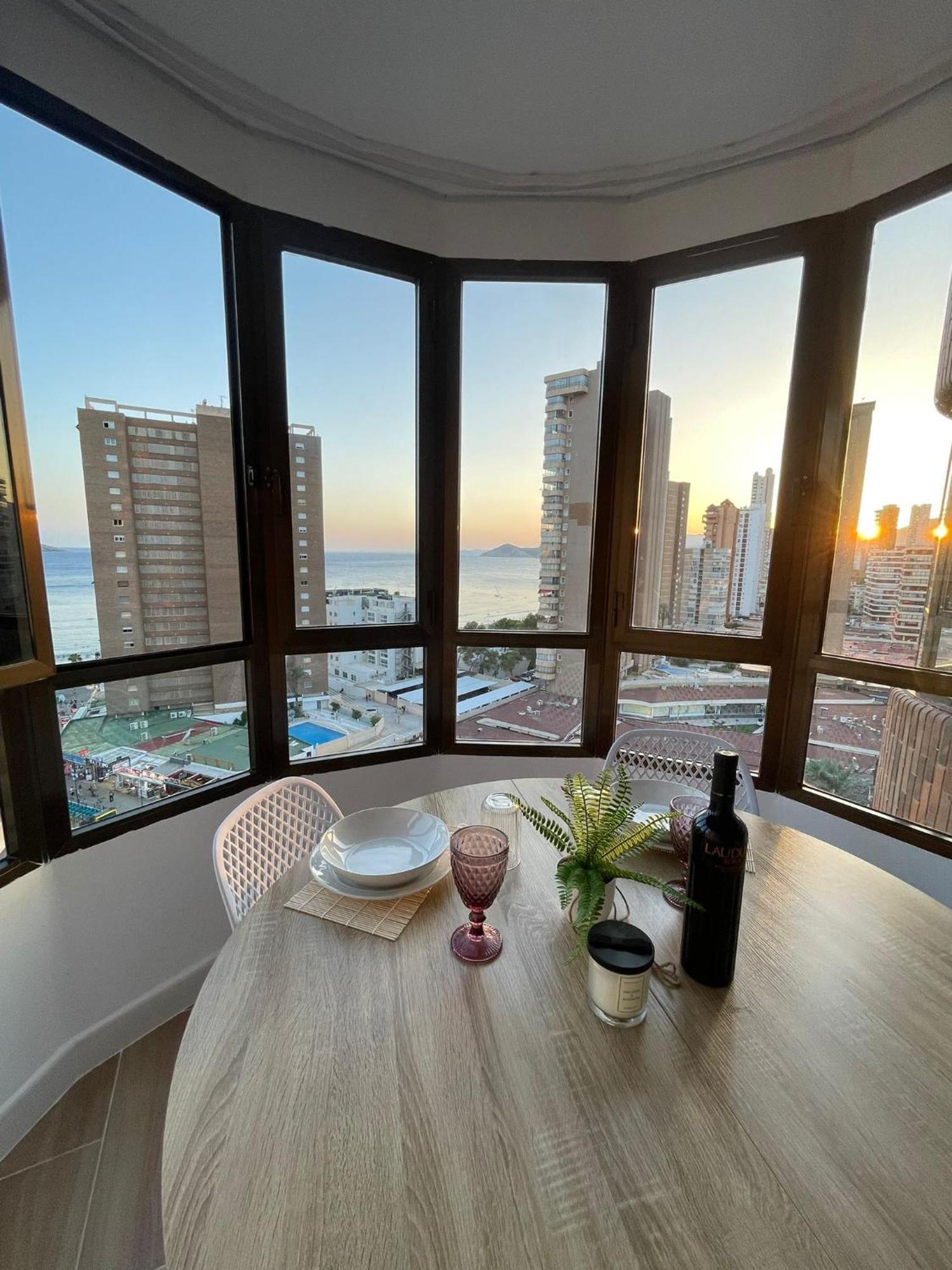 Suite Panoramic Benidorm Exteriör bild